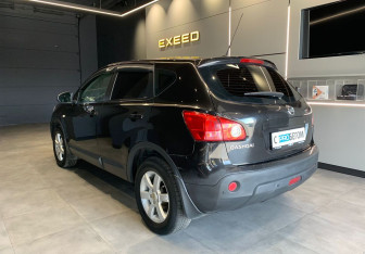 Подержанный автомобиль Nissan Qashqai 2008 года (7 фото)