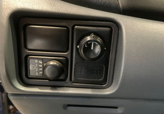 Подержанный автомобиль Nissan Almera Classic 2006 года (10 фото)