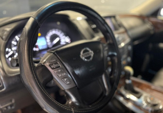 Подержанный автомобиль Nissan Patrol 2011 года (9 фото)