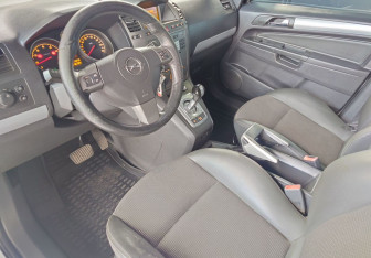 Подержанный автомобиль Opel Zafira Compactvan 2006 года (8 фото)