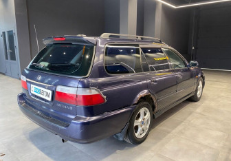 Подержанный автомобиль Honda Orthia 1996 года (5 фото)