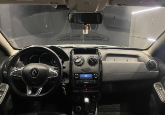 Подержанный автомобиль Renault Duster 2019 года (10 фото)