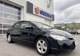 Подержанный автомобиль Honda Civic Sedan 2007 года (4 фото)