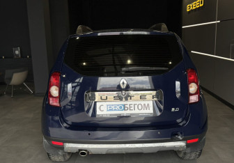 Подержанный автомобиль Renault Duster 2014 года (6 фото)