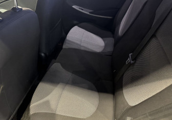 Подержанный автомобиль Hyundai Solaris Sedan 2013 года (8 фото)