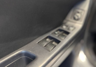 Подержанный автомобиль Mitsubishi Lancer Sedan 2008 года (11 фото)