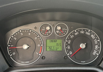 Подержанный автомобиль Ford Fusion 2008 года (13 фото)