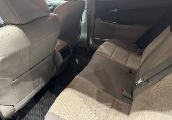 Подержанный автомобиль Toyota Camry Sedan 2013 года (17 фото)