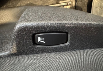 Подержанный автомобиль Renault Logan Sedan 2019 года (12 фото)