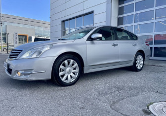 Подержанный автомобиль Nissan Teana 2011 года (4 фото)