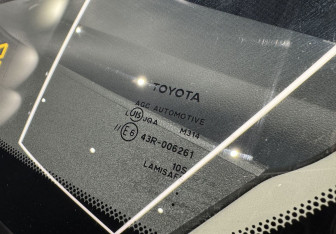 Подержанный автомобиль Toyota Corolla Sedan 2018 года (17 фото)