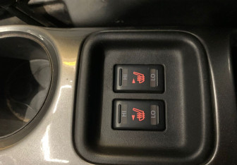 Подержанный автомобиль Nissan Juke 2014 года (11 фото)