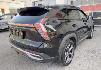 Подержанный автомобиль Geely Atlas 2024 года (5 фото)