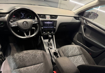 Подержанный автомобиль Skoda Octavia Liftback 2018 года (9 фото)