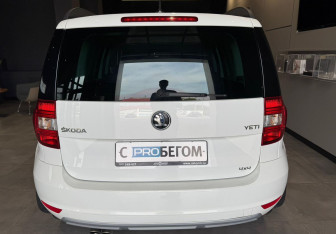 Подержанный автомобиль Skoda Yeti 2017 года (6 фото)
