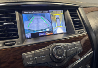 Подержанный автомобиль Nissan Patrol 2011 года (10 фото)