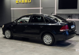 Подержанный автомобиль Volkswagen Polo Sedan 2012 года (5 фото)