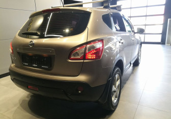 Подержанный автомобиль Nissan Qashqai 2013 года (5 фото)
