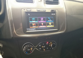 Подержанный автомобиль Renault Logan Sedan 2019 года (14 фото)