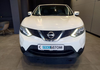 Подержанный автомобиль Nissan Qashqai 2015 года (2 фото)