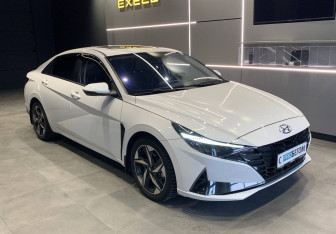 Подержанный автомобиль Hyundai Elantra Sedan 2020 года (2 фото)