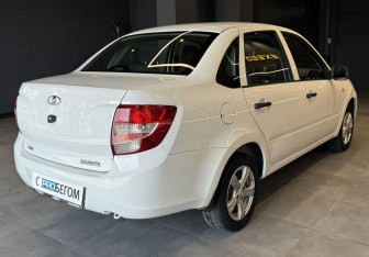 Подержанный автомобиль LADA (ВАЗ) Granta Sedan 2014 года (5 фото)