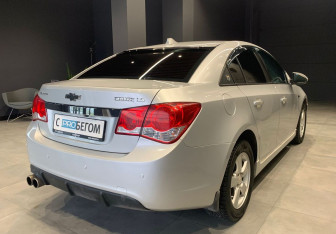 Подержанный автомобиль Chevrolet Cruze Sedan 2012 года (5 фото)