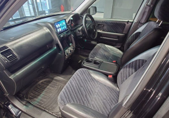 Подержанный автомобиль Honda CR-V 2002 года (13 фото)