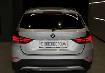 Подержанный автомобиль BMW X1 2014 года (6 фото)