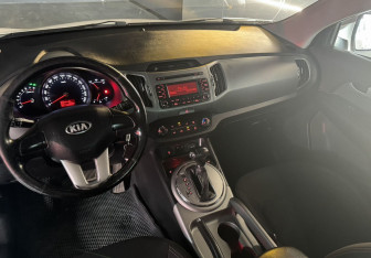 Подержанный автомобиль Kia Sportage 2015 года (10 фото)