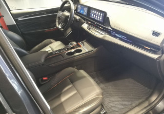 Подержанный автомобиль Omoda S5 GT 2023 года (10 фото)