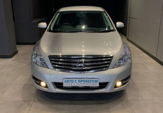 Подержанный автомобиль Nissan Teana 2010 года (3 фото)