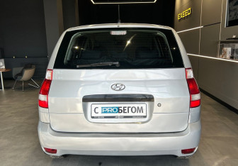 Подержанный автомобиль Hyundai Matrix 2009 года (9 фото)