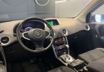 Подержанный автомобиль Renault Koleos 2012 года (11 фото)
