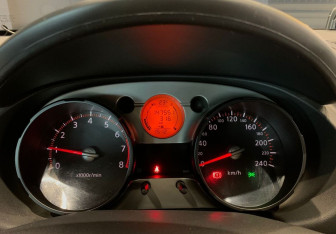 Подержанный автомобиль Nissan Qashqai 2008 года (8 фото)