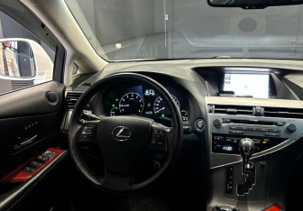 Подержанный автомобиль Lexus RX 2011 года (7 фото)