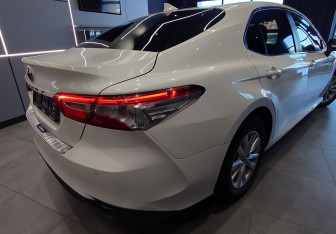 Подержанный автомобиль Toyota Camry Sedan 2020 года (12 фото)
