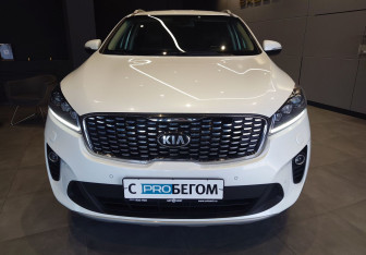 Подержанный автомобиль Kia Sorento 2018 года (2 фото)