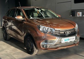 Подержанный автомобиль LADA (ВАЗ) XRAY 2018 года (2 фото)