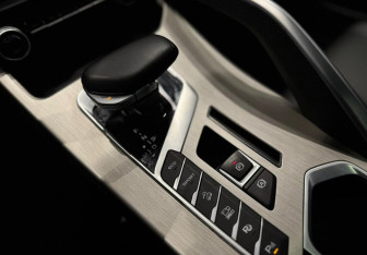 Подержанный автомобиль Geely Coolray 2023 года (11 фото)