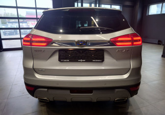 Подержанный автомобиль Geely Atlas 2021 года (6 фото)