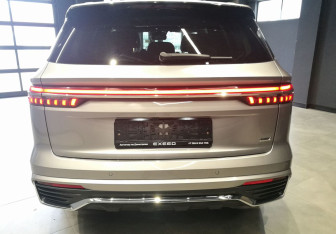 Подержанный автомобиль Geely Monjaro 2023 года (5 фото)