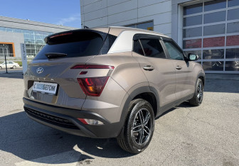 Подержанный автомобиль Hyundai Creta 2021 года (16 фото)