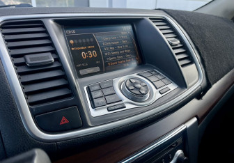 Подержанный автомобиль Nissan Teana 2011 года (17 фото)