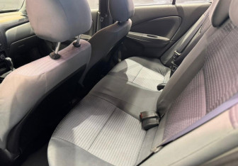 Подержанный автомобиль Nissan Almera Classic 2011 года (14 фото)