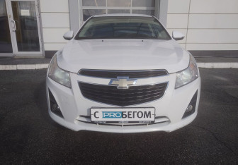 Подержанный автомобиль Chevrolet Cruze Hatchback 2014 года (3 фото)