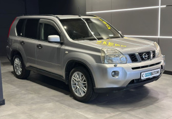 Подержанный автомобиль Nissan X-Trail 2007 года (2 фото)