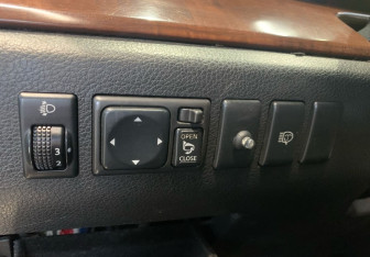 Подержанный автомобиль Nissan Teana 2007 года (12 фото)