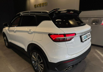 Подержанный автомобиль Geely Coolray 2023 года (7 фото)