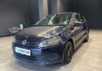 Подержанный автомобиль Volkswagen Polo Sedan 2013 года (4 фото)